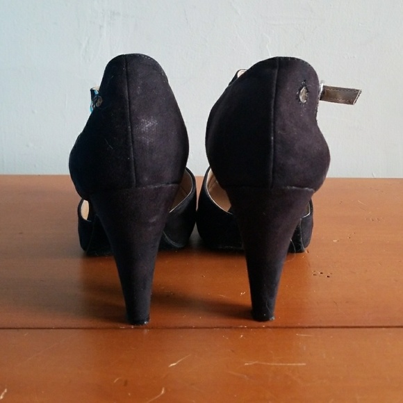 Cute vintage style high heels! Worn once! - Picture 4 of 4